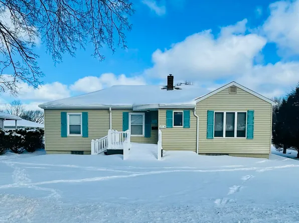 605 4th St, Ludington, MI 49431