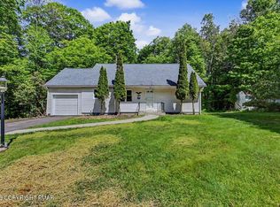 754 Carlton Rd, Tobyhanna, PA 18466