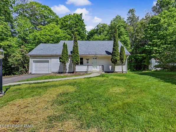 754 Carlton Rd, Tobyhanna, PA 18466