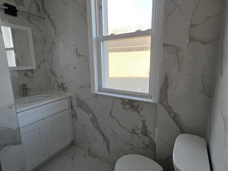 154 Weed Ave #2R — Photo 27