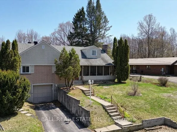 139 Bridge St W, Bancroft, ON K0L 1C0