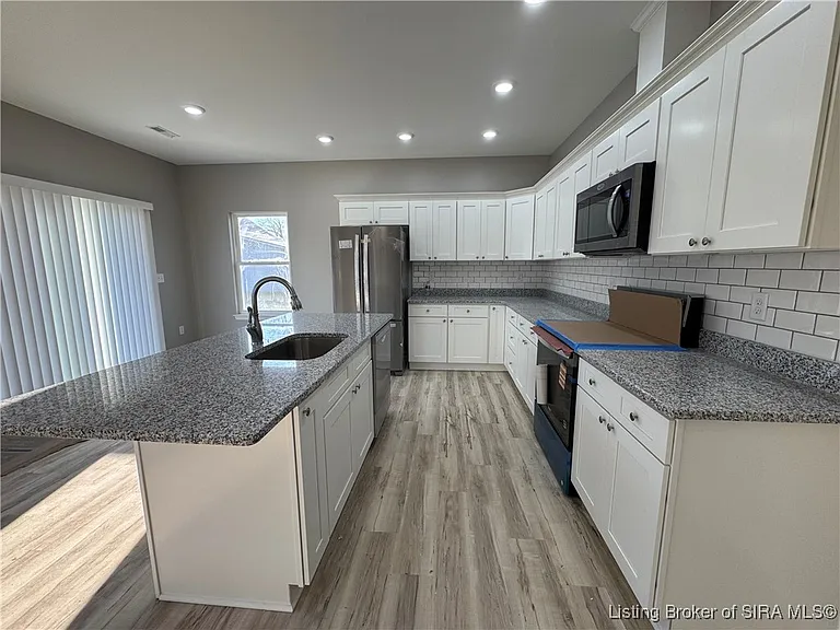 2022 N Greentree Blvd — Photo 8