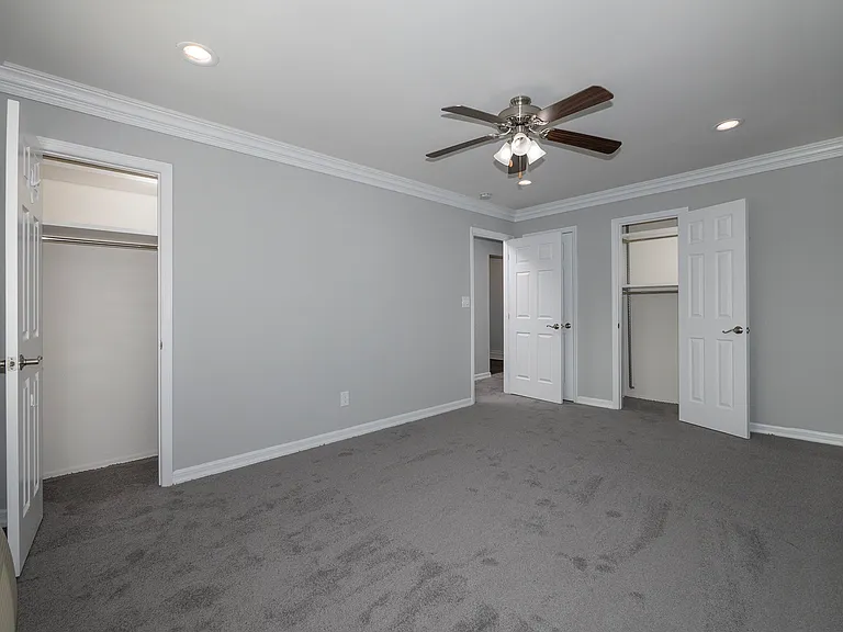 Fairfield Village At Commack — Photo 45