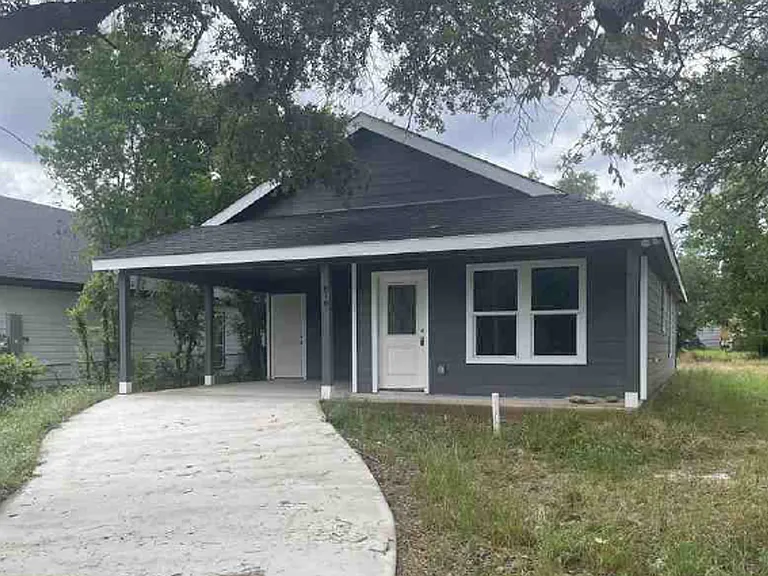616 E 17th Ave — Photo 1