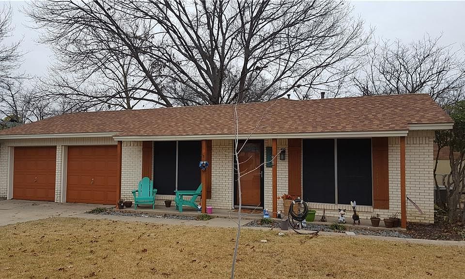 1st image of 2210 Wellington Dr
