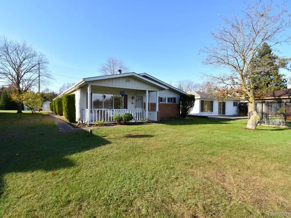 4731 E M 36, Pinckney, MI 48169