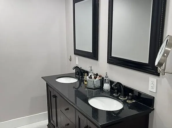 736 Island Way APT 1001, Clearwater, FL 33767