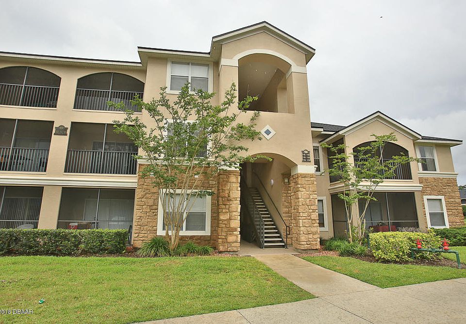 1st image of 940 Village Trl Unit 9-101