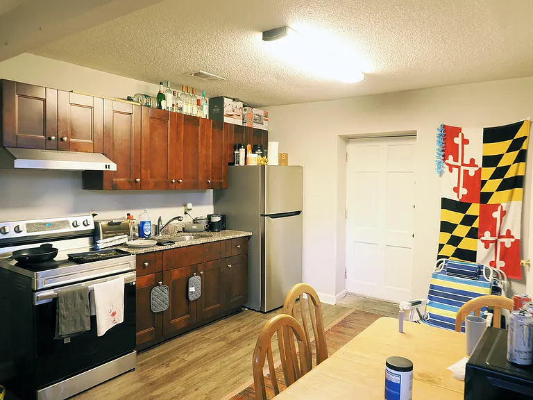 126 Alexander St — Photo 25