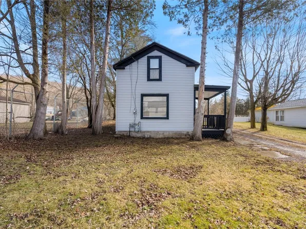 14 Cross Ave, Morrisville, NY 13408