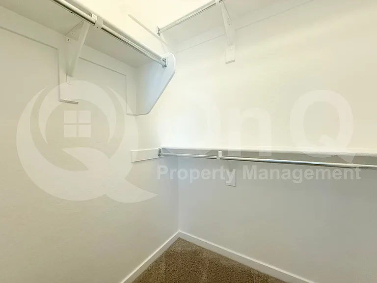 2814 E Quenton St — Photo 12