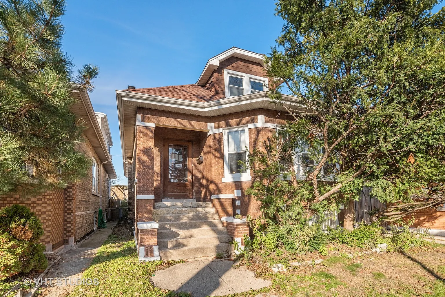 6024 W Fletcher St photo 1