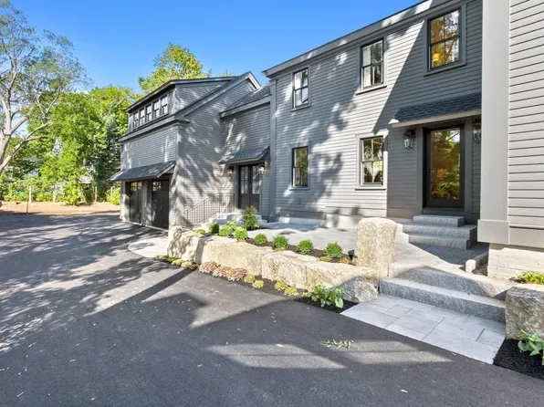 287 Merrimac St, Newburyport, MA 01950