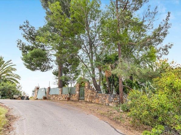 10071 Gomez Creek Rd, Fallbrook, CA 92028