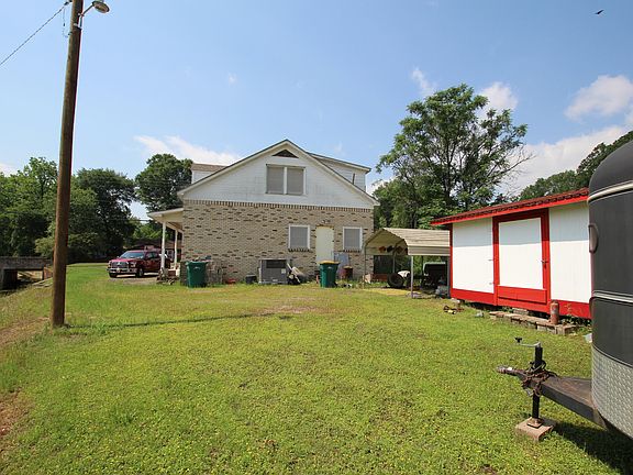 4th image of 1114 Bradley Ln