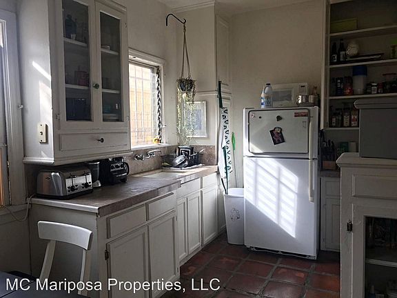 2nd image of 1848 N Mariposa Ave APT 103
