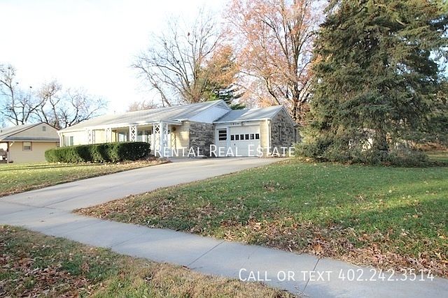 1st image of 1915 S Cotner Blvd