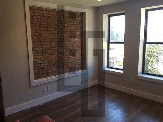 Rented by Loom Group | media 23