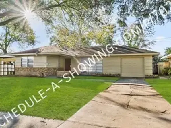 1112 Camden Rd, Pasadena, TX 77502