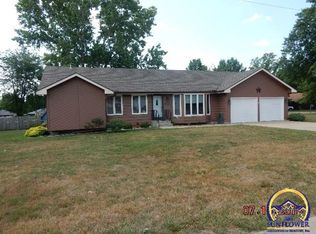 3833 NW 44th Ter, Topeka, KS 66618