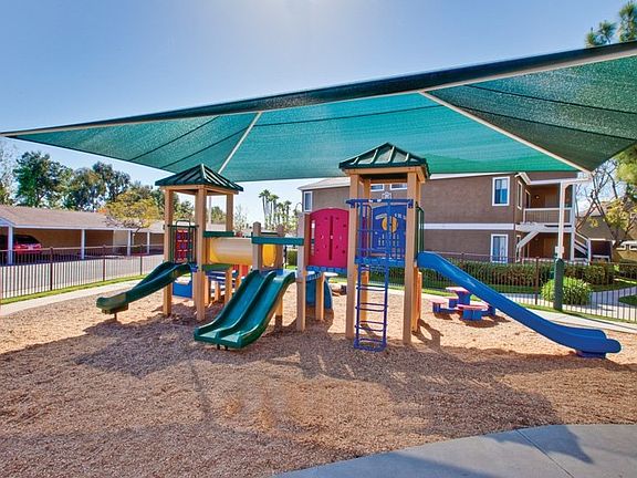 5th image of 2405 Catalina Cir APT 471