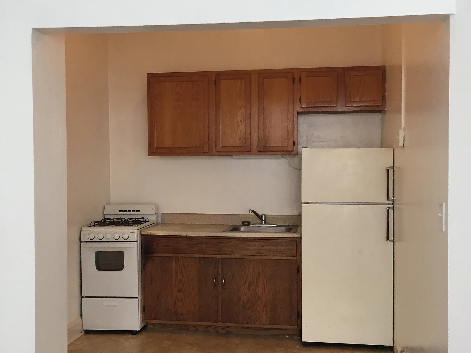 2 bed, $900 — Photo 4