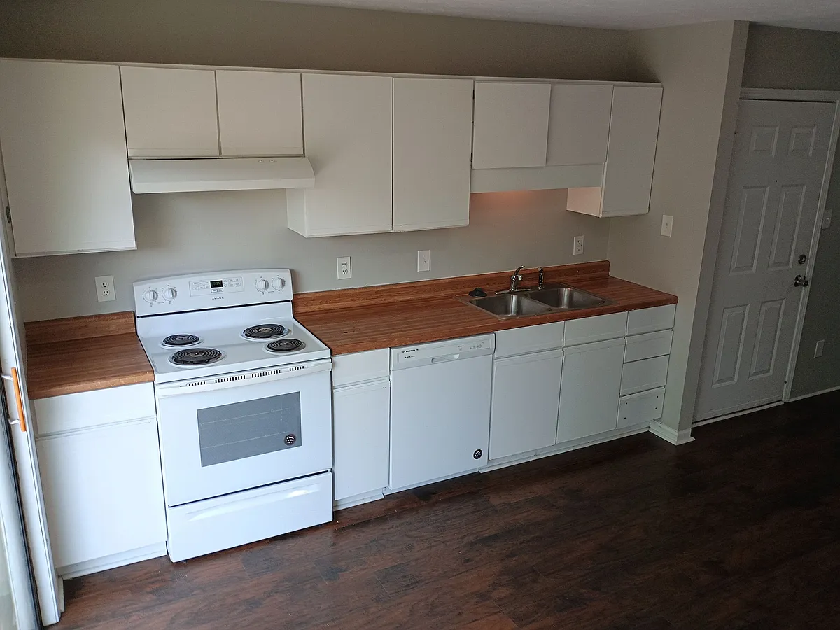 Building Photo - 52 Brianfield Dr #C