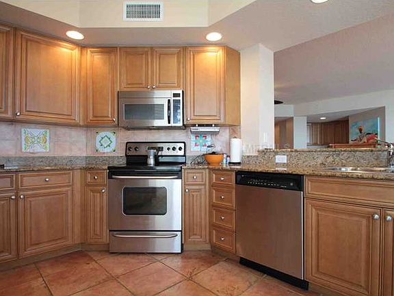 5th image of 521 Mandalay Ave APT 709