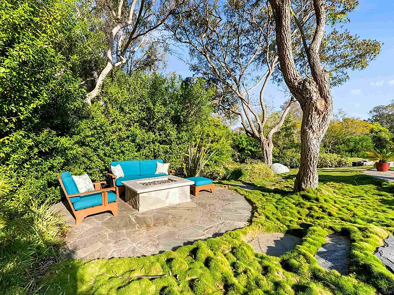 5491 Calzada Del Bosque — Photo 45