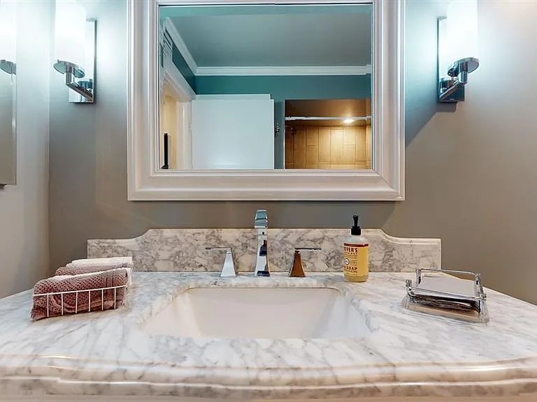 1120 N Shore Dr NE #501 — Photo 38