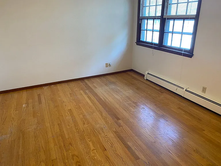 1904 Douglas Ave. — Photo 12