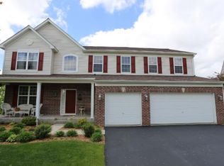 3096 Georgeanna Dr, Chaska, MN 55318