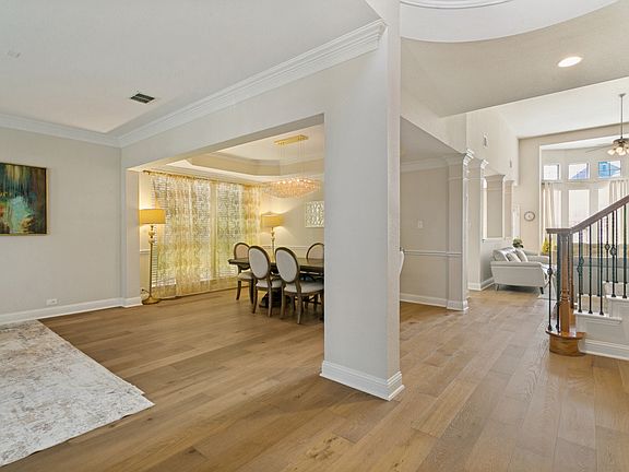 5th image of 412 S Hampton Ct
