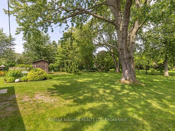 4th image of 8624 Champlain Dr