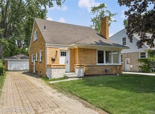 1808 W Twelve Mile Rd, Royal Oak, MI 48073