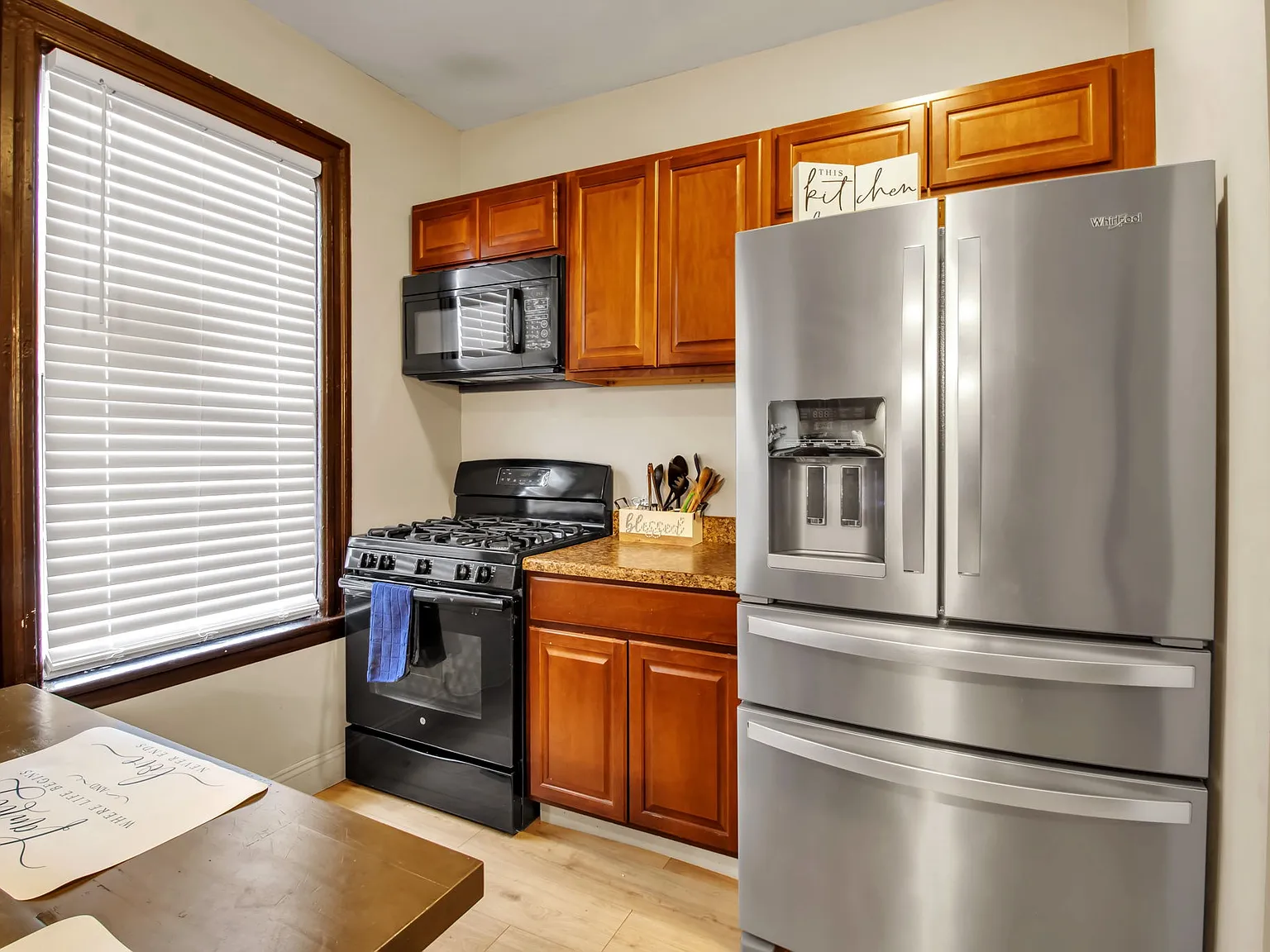 2 bed, 1200 sqft, $1,849 — Photo 2