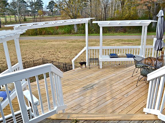 Built-in Pergola Benches