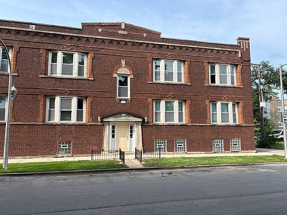 2nd image of 5250 W Fulton St APT 2