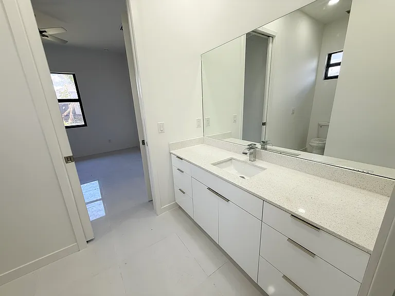 4226 NW 32nd Ln — Photo 21