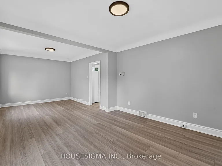342 Carlton St — Photo 7