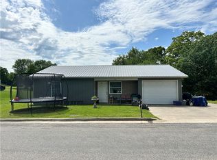 104 Clive St, Berryville, AR 72616