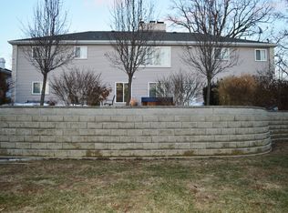 2219 Gary Dr, Decatur, IL 62526