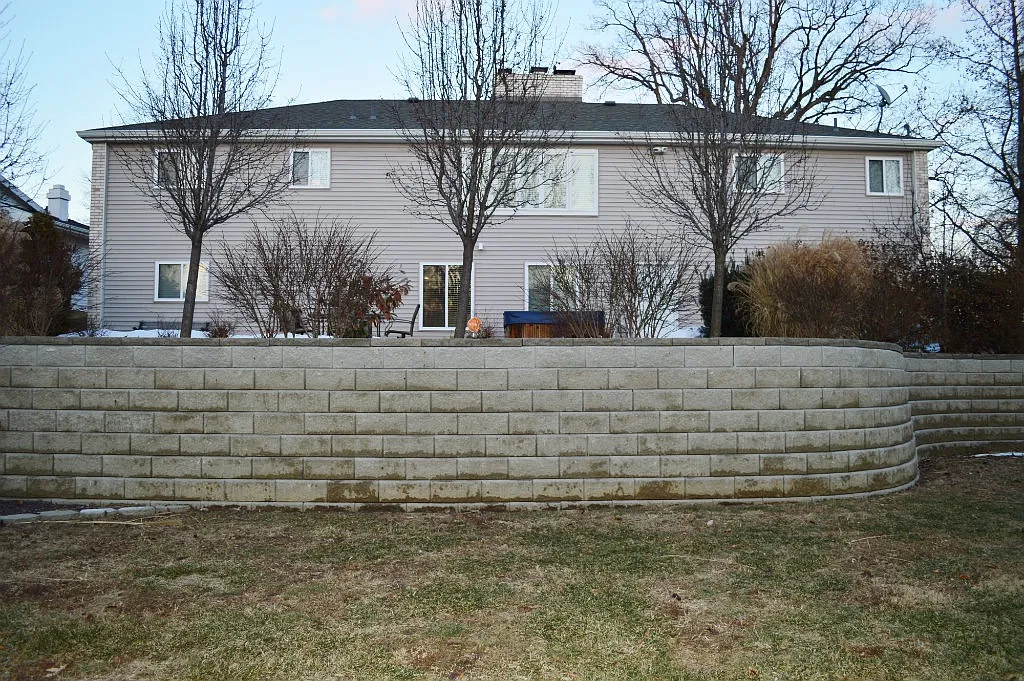 2219 Gary Dr photo 1