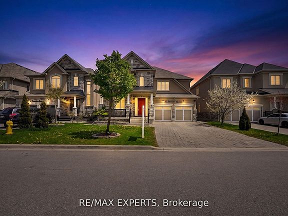 2nd image of 74 Dunrobin Cres