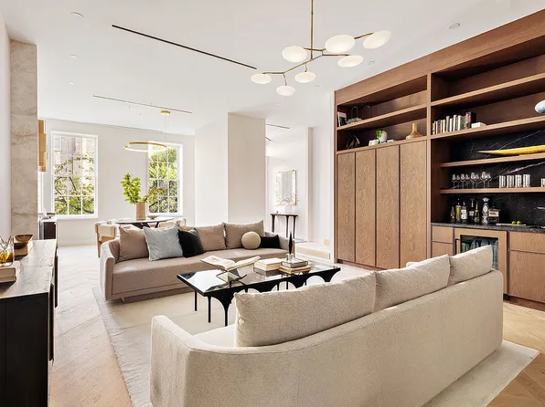 436 W 20th St, New York, NY 10011