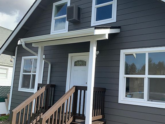 2nd image of 4919 S Pine St
