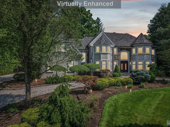 1 Strawberry Ln, Upper Saddle River, NJ 07458