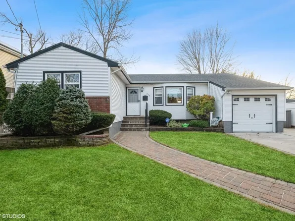 302 Starke Avenue, East Meadow, NY 11554