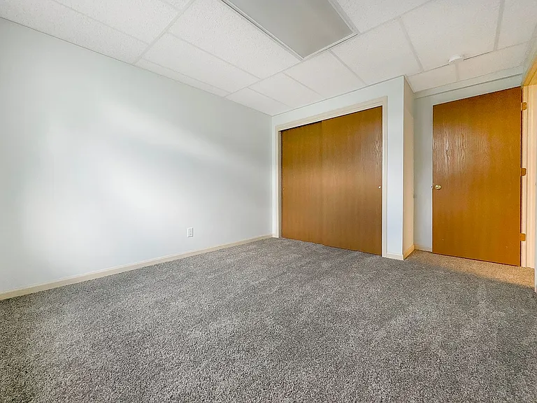 711 Clark Street Duplex — Photo 32