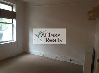 3253 42nd St #2R, Astoria, NY 11103